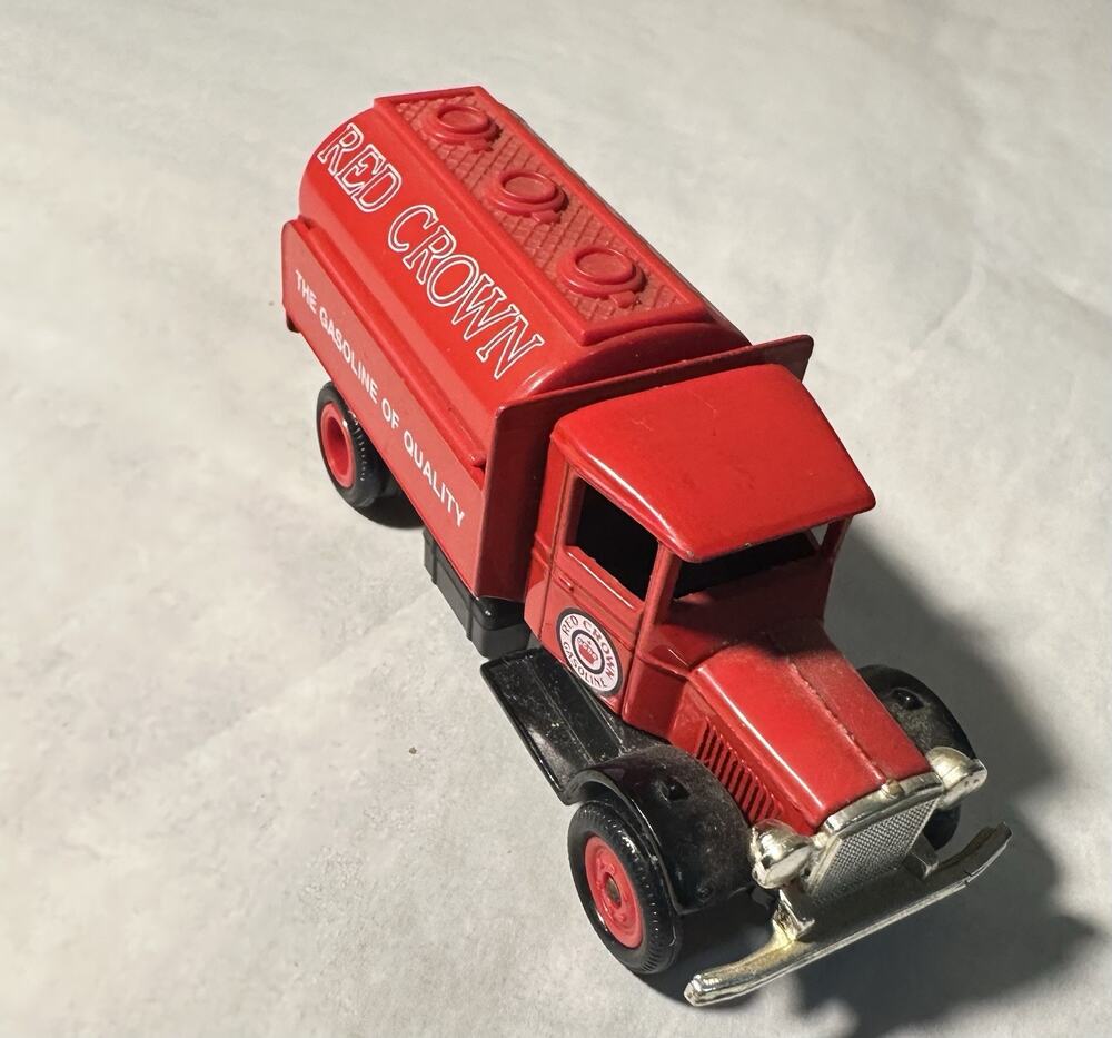 Lledo 1934 Mack Red Crown Gasoline Tanker Chevron Diecast England LP42002 A206